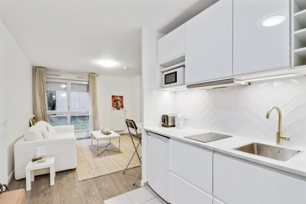 Chic Studio Appartment โคนี-ซู-บัว ภายนอก รูปภาพ