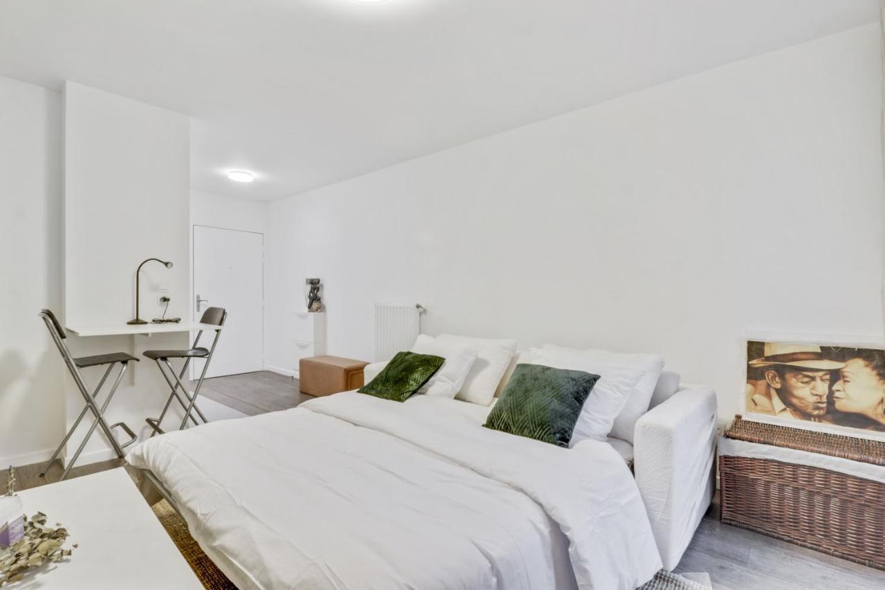 Chic Studio Appartment โคนี-ซู-บัว ภายนอก รูปภาพ